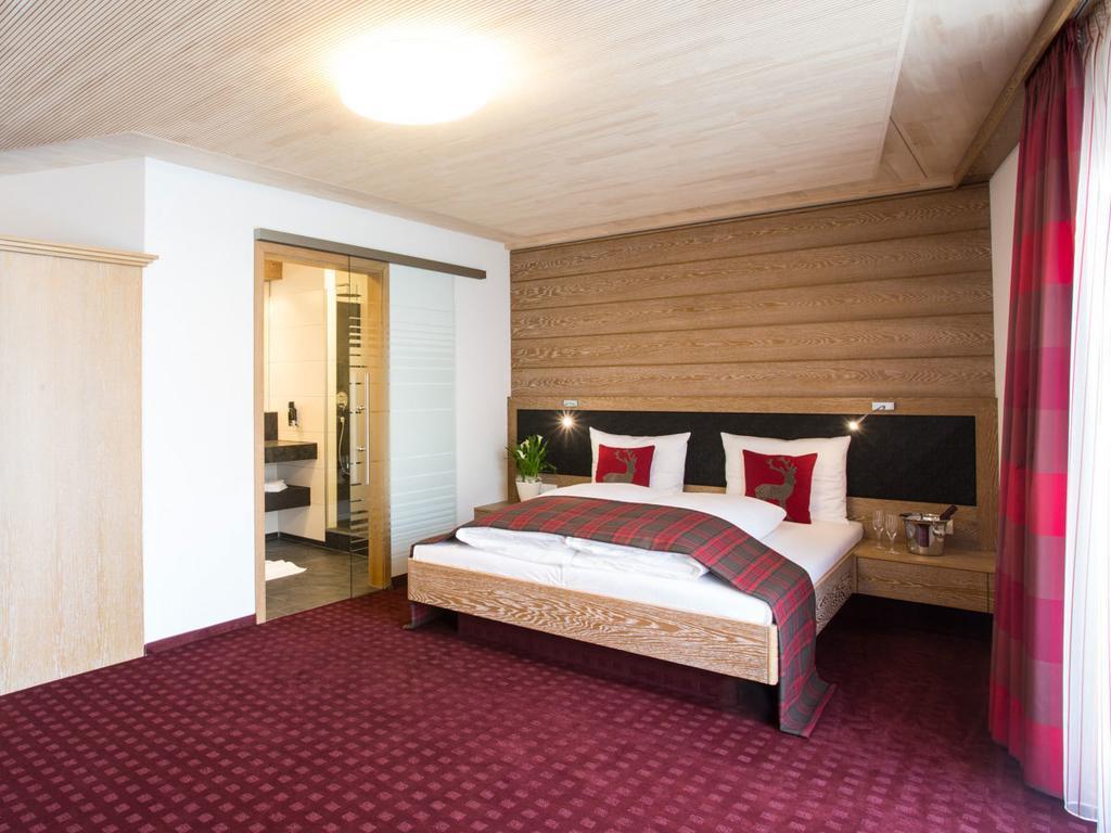 Hotel Kreuz Gaestehaus Und Lauchertbar Mit Terrasse Gammertingen المظهر الخارجي الصورة